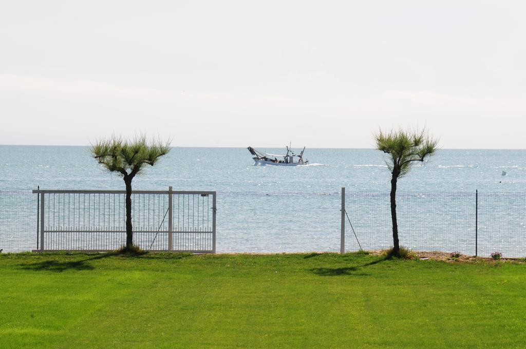 ג'וליאנובה Agriturismo Frontemare מראה חיצוני תמונה
