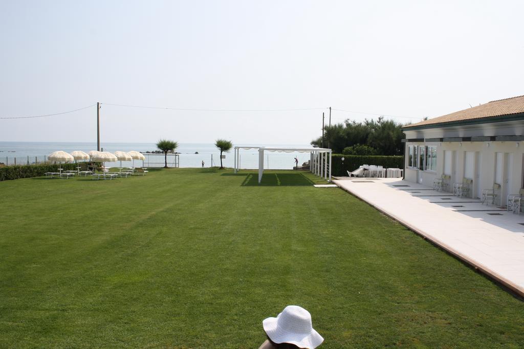 ג'וליאנובה Agriturismo Frontemare מראה חיצוני תמונה